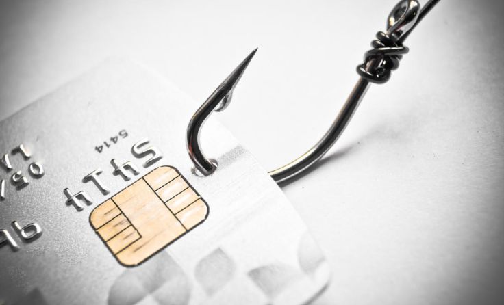 Symbolfoto - Internetbetrug (Foto: wk1003mike/Shutterstock.com)