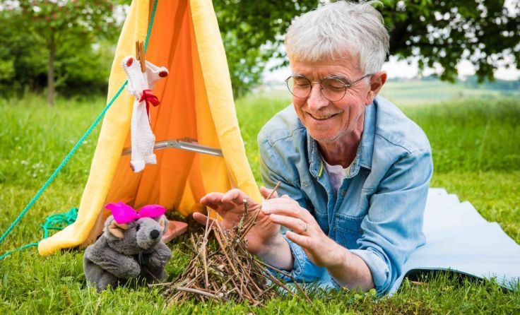 Mastermind Albert Landertinger und Musikmaus Topolina gehen campen. (Foto: Claudia Erblehner)