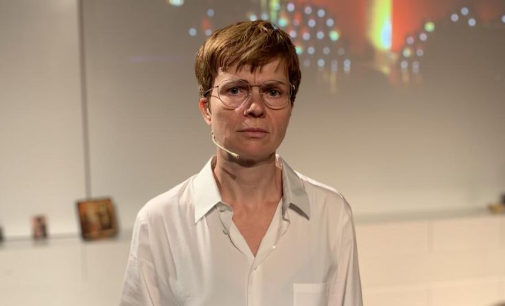 Schauspielerin Bettina Buchholz bei der Probe. (Foto: Johannes Neuhauser)