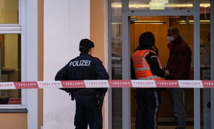 Banküberfall am Linzer Graben am 17. März 2021 (Foto: FOTOKERSCHI.AT / KERSCHBAUMMAYR)