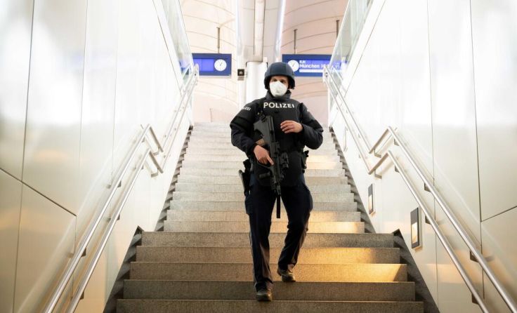 Großeinsatz am Linzer Hauptbahnhof am 17. April (Foto: fotokerschi e.U.)