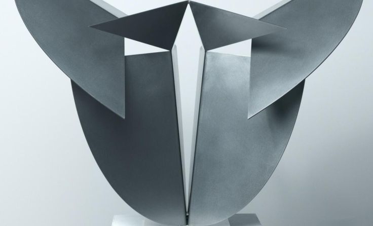 Waltrud Viehböck, Doppelellipse, 1991, Edelstahl (Foto: Eric Asamoah)