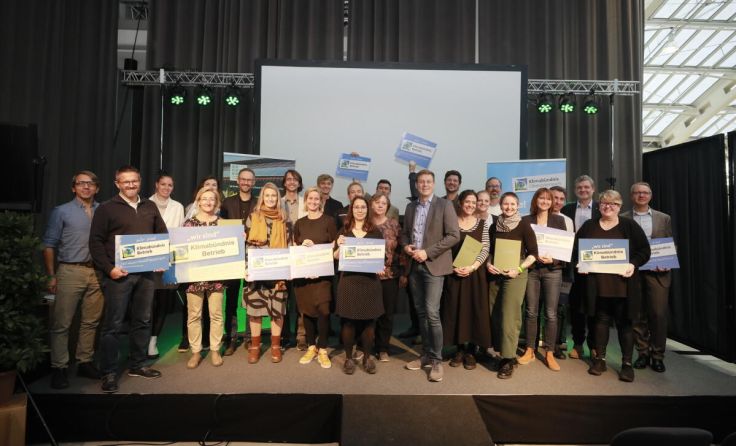 Auszeichnung der Klimabündnis-Betriebe bei der WeFair Linz 2021 (Foto: WeFair / Maximilian Roeder)