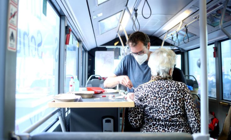 Impfbus (Foto: Volker Weihbold)