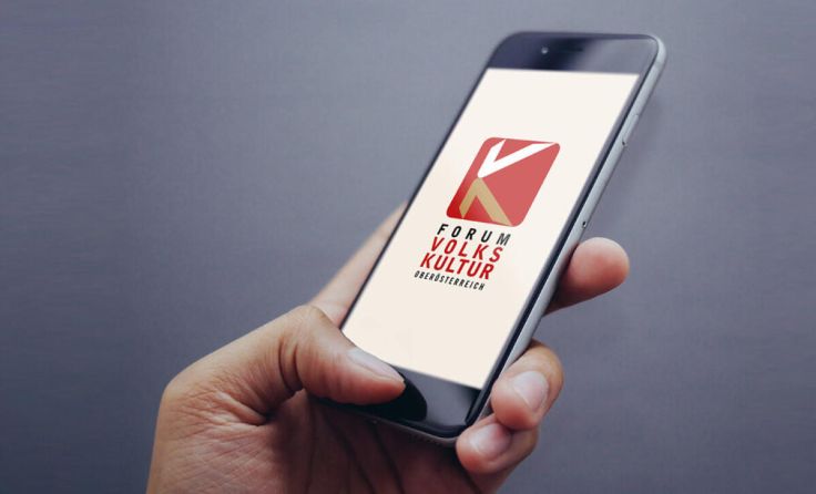 Die OÖ Volkskultur-App kann in allen gängigen Stores heruntergeladen werden. (Foto: erblehner.com)