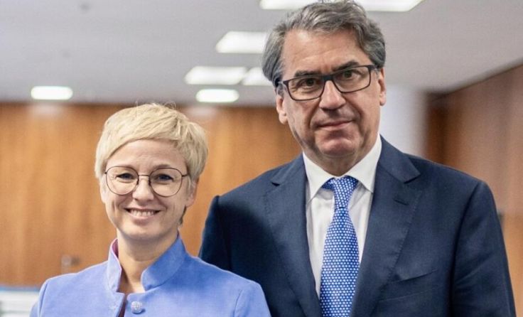 WKO-Präsidentin Doris Hummer und IV OÖ-Präsident Stefan Pierer (Foto: Max Mayrhofer)