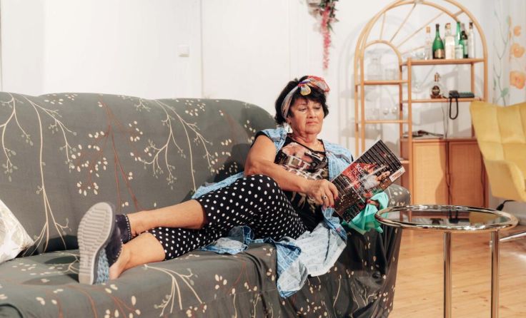 Eine echte "Perle": Anna, gespielt von Margit Prieschl. (Foto: Catherien Roider-Fin)