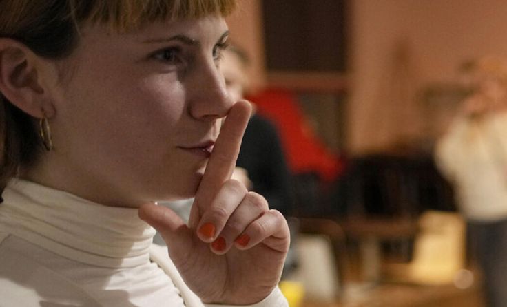 "Whisper Blowing" in den HP23-Salons am Hauptplatz Linz. (Foto: Reinhard Winkler)
