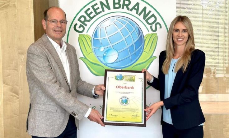 Green Brands-CEO Norbert Lux und Oberbank Vorstandsdirektorin Isabella Lehner (Foto: Oberbank AG)