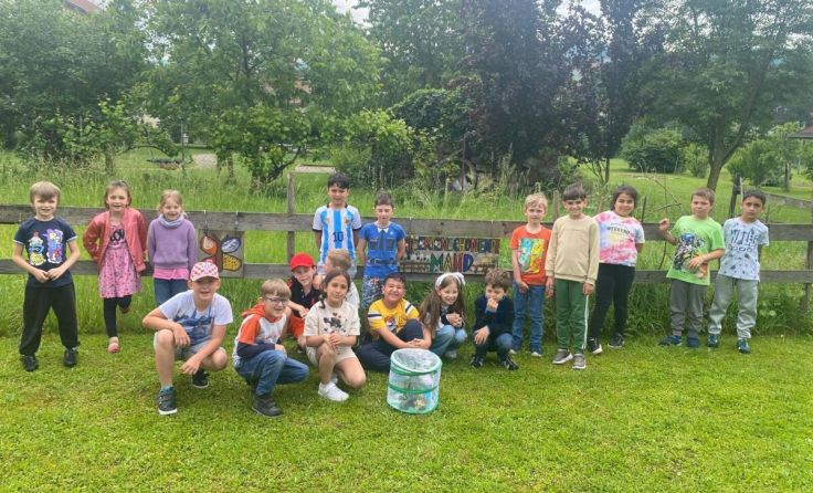 Die Kinder der 1. Klasse der PVS Gleiß beschäftigten sich mit Schmetterlingen. (Foto: PVS Gleiß)