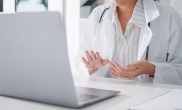 Apotheken in OÖ und Wien testen mit Pilotprojekt „ApoDoc“ Telemedizin vor Ort