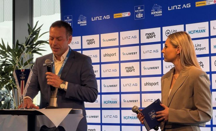 Christoph Peschek, Geschäftsführer des FC Blau-Weiß Linz beim Business Breakfast (Foto: Tips)