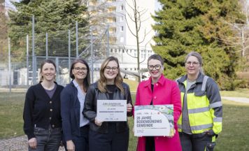 Neuer Baum für Linzer Kindergarten Johann-Wilhelm-Klein-Straße