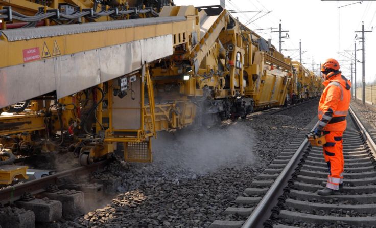 Schotterbettreinigung (Foto: ÖBB, Weipert)