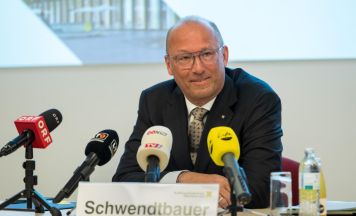 RLB steigert Gewinn und hält eine Milliarde Euro für neue Beteiligungen bereit