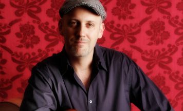 Gitarrenvirtuosen spielen für Linzer Pfarrkirche St. Markus