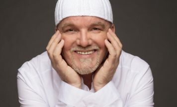 DJ Ötzi bringt Partystimmung auf den Linzer Domplatz