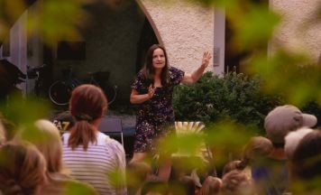 Märchencafé im Kulturgasthaus Alte Welt Linz mit Märchen indigener Völker