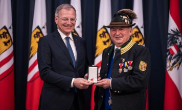 Kulturauszeichnungen des Landes OÖ an 22 Persönlichkeiten verliehen