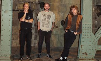 Linzer Paradepunk Anda Morts im Posthof Linz