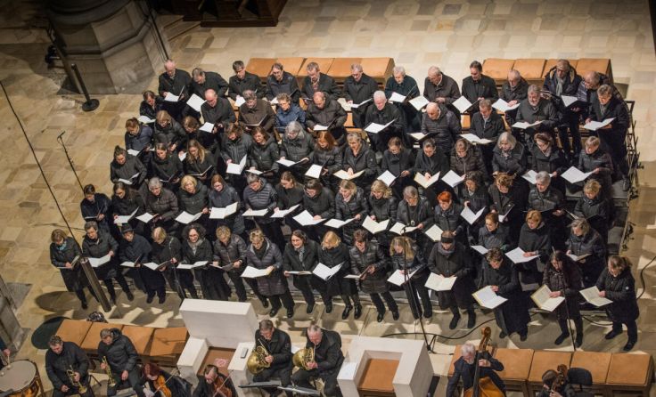 Zahlreiche Mitwirkende führen das Meisterwerk auf. (Foto: Mariendom/Franz Wurzinger)