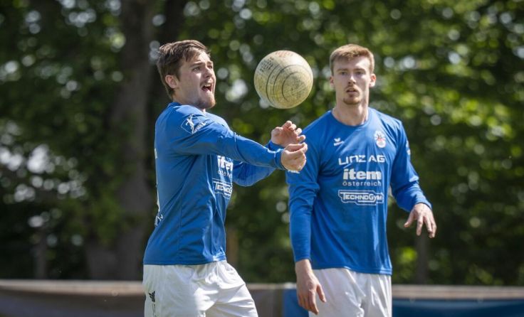 Jan Huthmann und Bruno Arnold vom FBC Linz-Urfahr (Foto: Faustball Austria/Ines Weber)