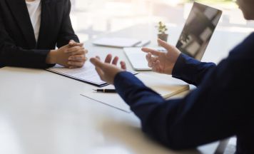 AMS Job Days in den Bezirken bringen Arbeitssuchende und Betriebe zusammen