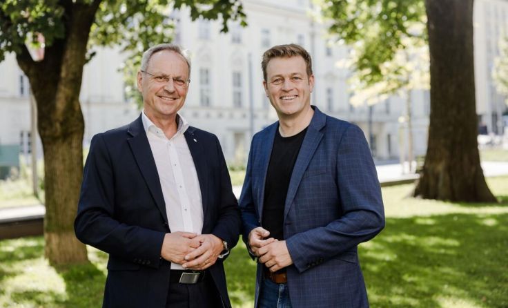 LAV-Vorsitzender Roland Wohlmuth und Landesrat Stefan Kaineder (v. l.) (Foto: Land OÖ/Werner Dedl)