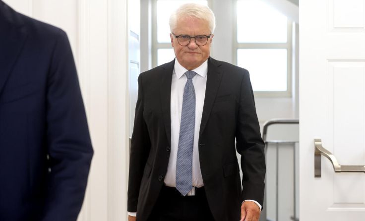 Der Linzer Ex-Bürgermeister Klaus Luger am Landesgericht. (Foto: VOLKER WEIHBOLD)