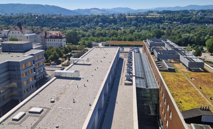 Rückkühlungsanlage am Dach des Pyhrn-Eisenwurzen Klinikums Steyr. (Foto: OÖG)