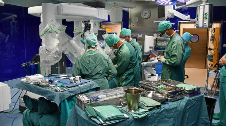 Erste Roboter-Bypass-Operationen am Kepler Uniklinikum Linz durchgeführt