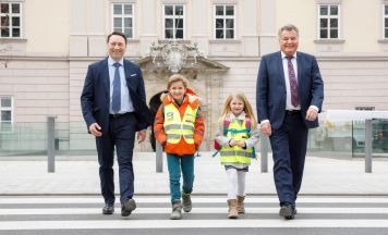 Warnwesten für alle Taferlklassler in Oberösterreich für Sicherheit am Schulweg