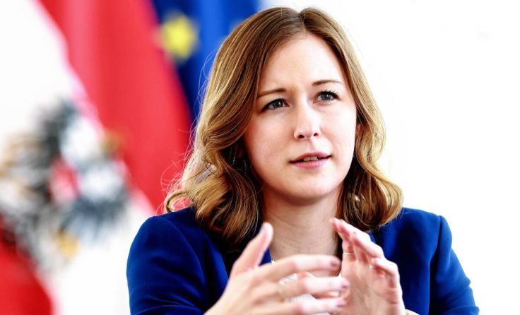 Zivildienstministerin Claudia Bauer (Archivbild) (Foto: VOLKER WEIHBOLD)