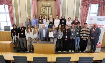 18 Schulklassen beim Forum junge Demokratie im Oö. Landtag