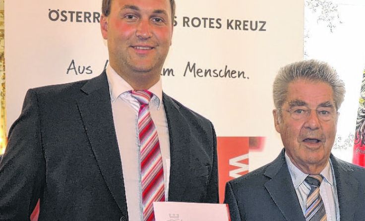 Stefan Wallner erhielt von Bundespräsident Heinz Fischer Dank und Anerkennung.