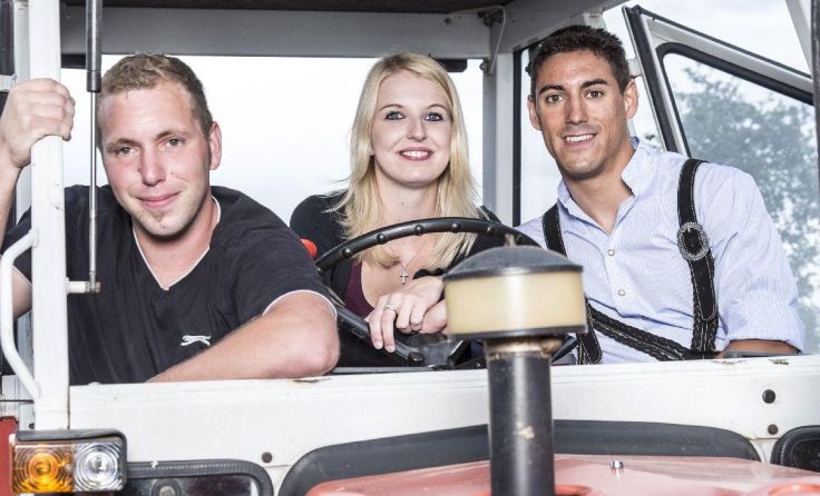Maria mit zwei ihrer eingeladenen Favoriten, Markus (li.) und Patrick (re.). Foto: ATV