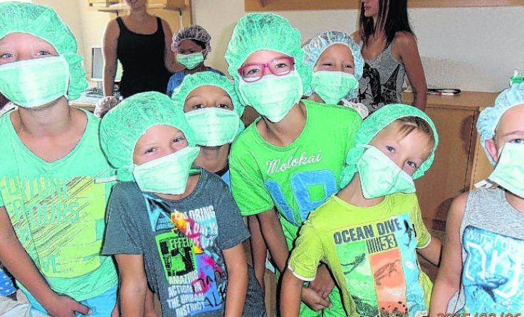Kinder bei der Sommerkinderbetreuung im LKH Schärding. Fotos: Tagesmütter Innviertel