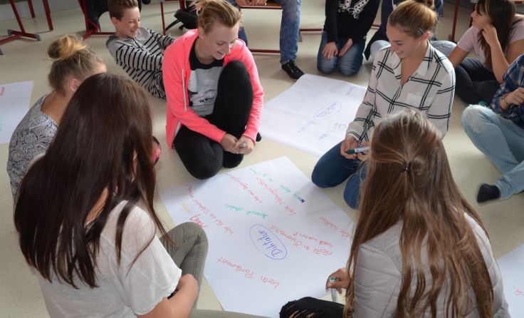 Beim Workshop erhielten die Jungwähler wichtige Informationen rund um die Politik.