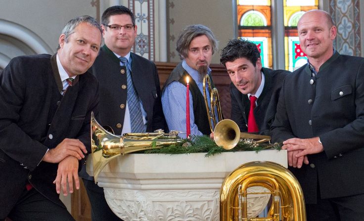 Beim Adventkonzert im Kubinsaal mit dabei sind „Vario Brass“. Foto: Vario Brass