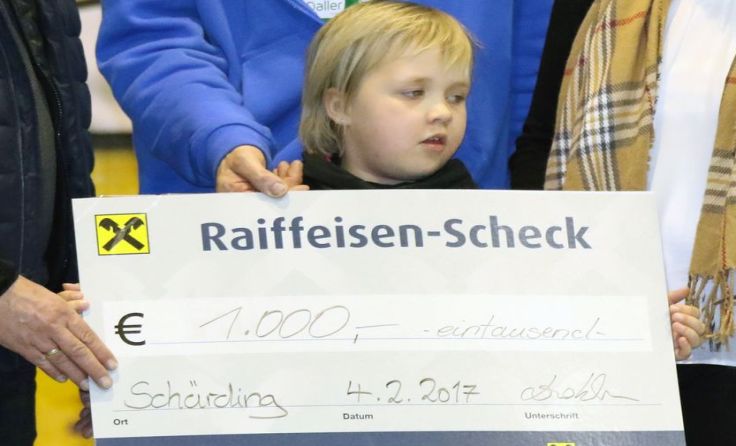 Der ATSV Schärding sammelte 1000 Euro für Lara Schmidhuber.
