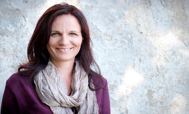 SPÖ-Bezirksparteivorsitzende Petra Mairinger begrüßt das neue Kindergeldkonto. Foto: SPÖ