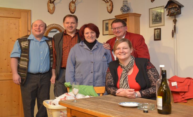 Die Theatergruppe bringt „Wer nicht hören will, muss fühlen“ auf die Bühne.