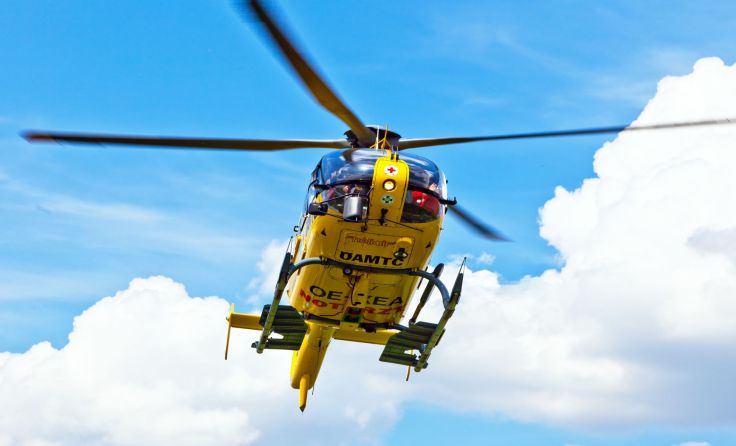 Der Verletzte wurde mit dem Rettungshubschrauber ins Krankenhaus geflogen. Symbolbild: Wodicka