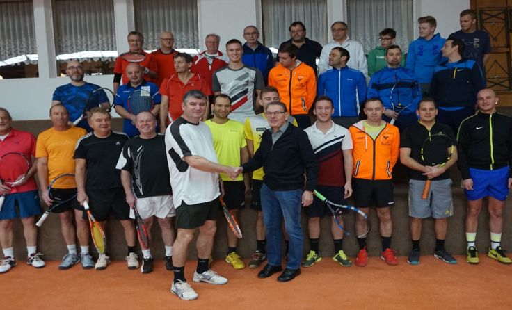 14 Paarungen nahmen am Hallen-Doppelturnier des UTC St. Florian teil.