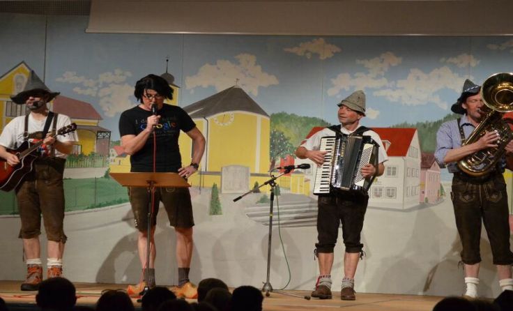 Die Gmoabuam sind fixer Programmpunkt der traditionellen Faschingssitzung.