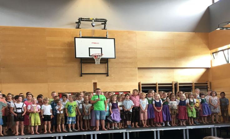 Die Kinder verabschiedeten sich mit einem Schulfest in die Sommerferien.