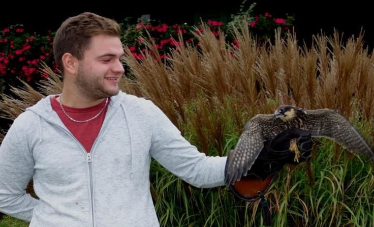 Michael Piroth und "Fluggs", der seine Reise ins Winterquartier nach Afrika antrat.