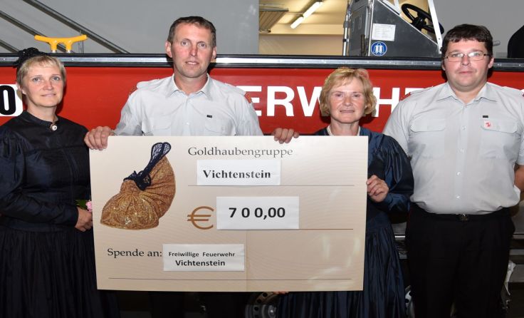 Barbara Grill, Kommandant Rudolf Tuma, Maria Friedl und Kassier Markus Friedl