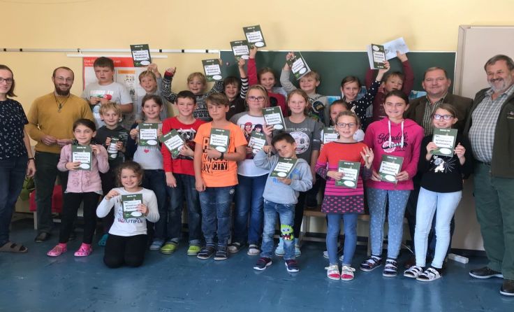 Die Engelhartszeller Jagdgesellschaft besuchte die Volksschule der Gemeinde. Foto: privat