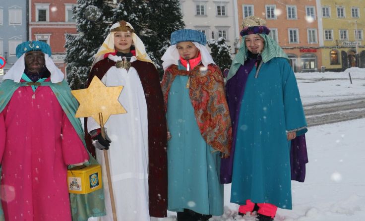 Die Sternsinger zogen durch Schärding und sammelten 11.453,26 Euro. Foto: privat